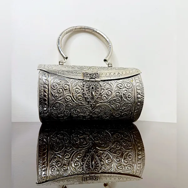 Cylin_Silver_Metal_Bag
